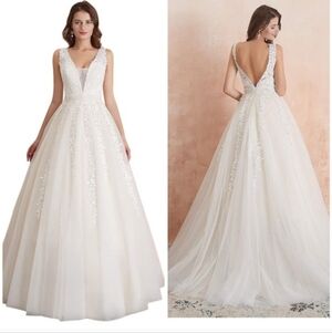 Elegant White Lace Wedding Dress